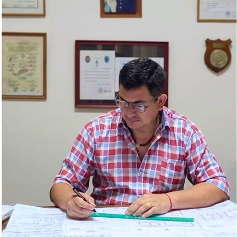 MAURICIO MOLINI MAESTRO MAYO DE OBRAS